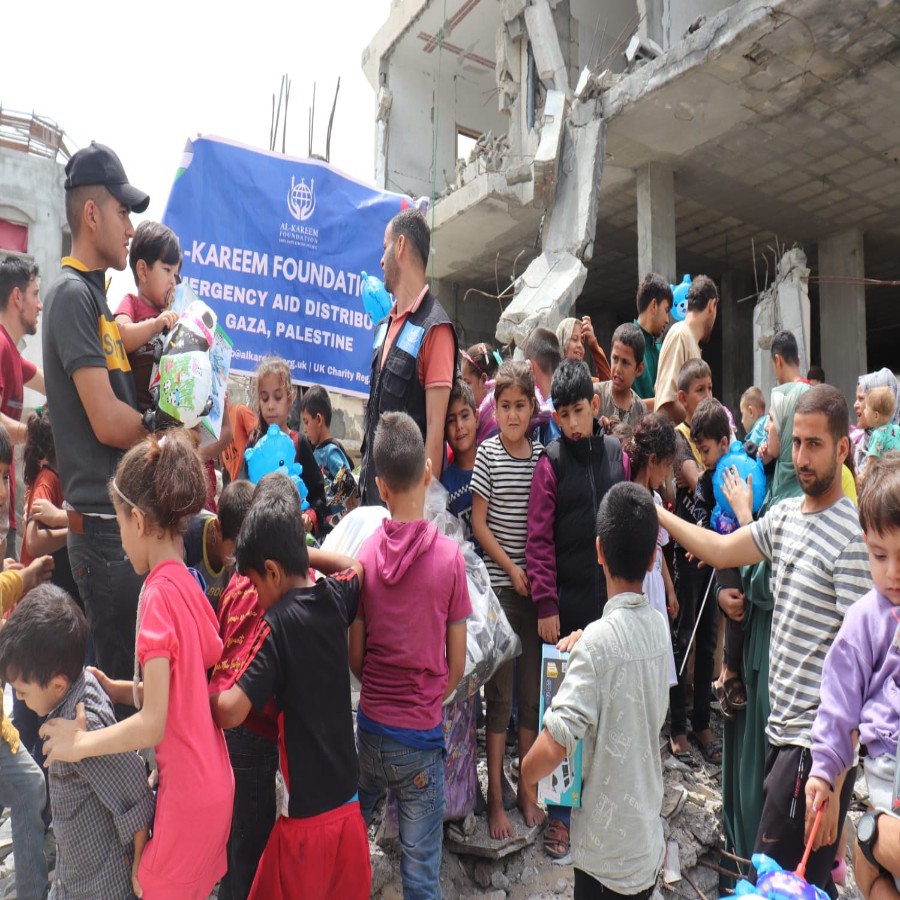 Distribution of toys for children in Gaza